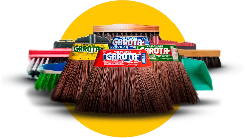Linha completa de produtos Vassouras Garota, incluindo diversos modelos de vassouras e acessórios para limpeza.